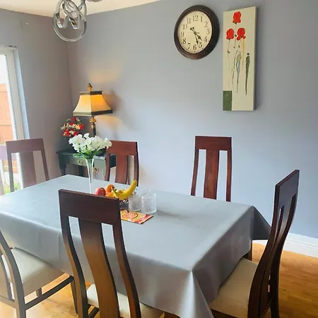 The Meadows House منزل للإقامة