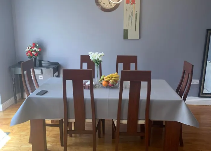 The Meadows House 홈스테이 코브